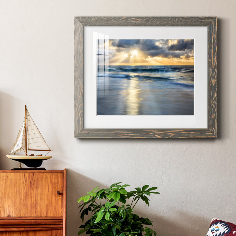Cloudscape Shore - Photographie avec cadre photo, Encadrement gris, H 20 po x l 17 po x P 1,5 po