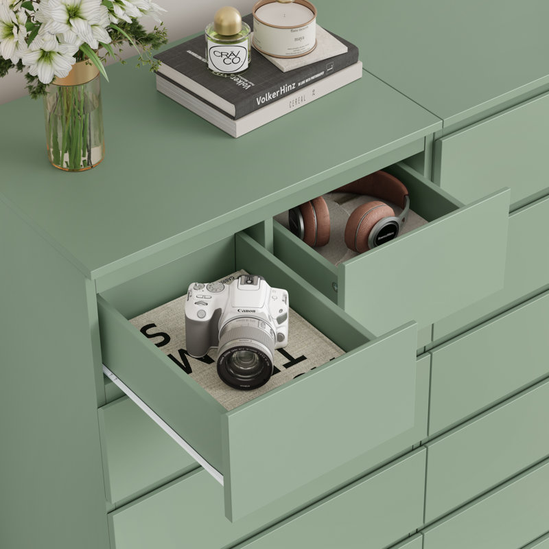 Commode l 7,6 po Baldvina, Vert