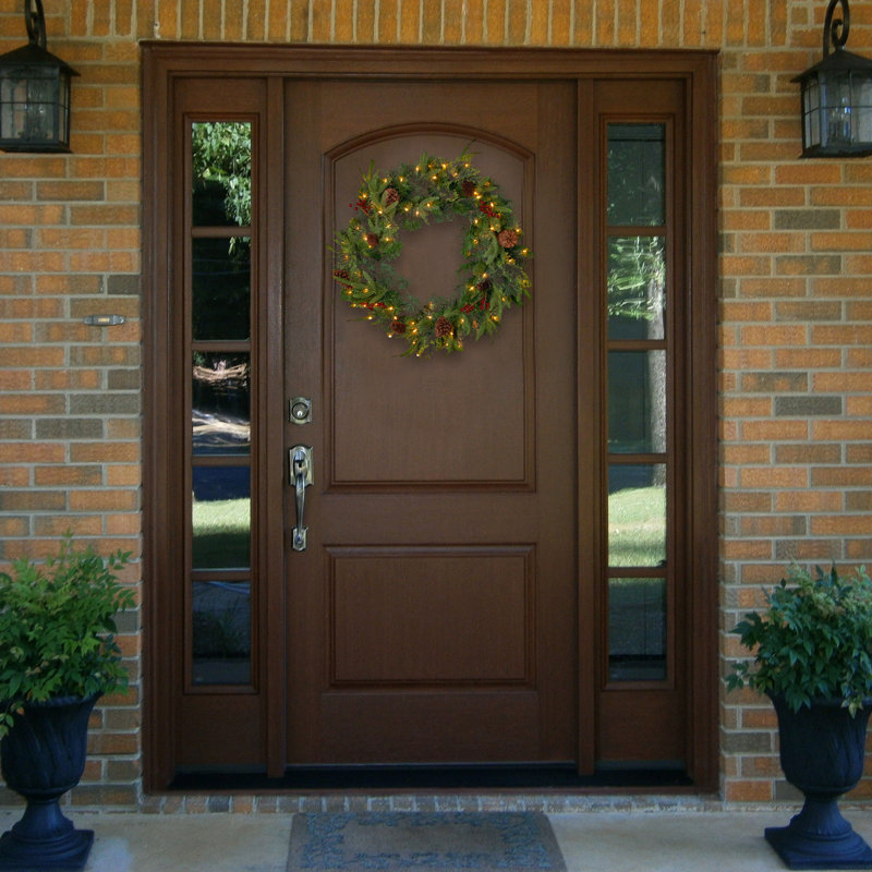 Colonial Wreath with Lights, 24"