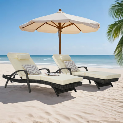 Chaise avec accoudoirs rembourrés en osier Boho