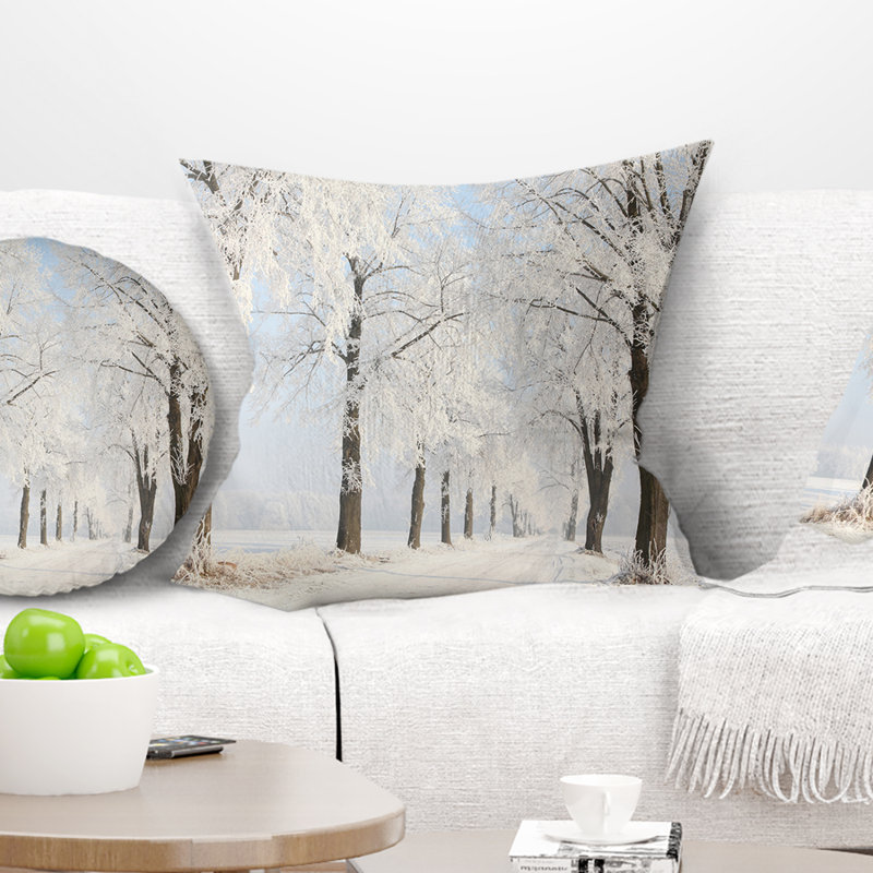 Coussin imprimé Winter Forest on Sunny Morning, 16 po x 1 po, Coussin décoratif