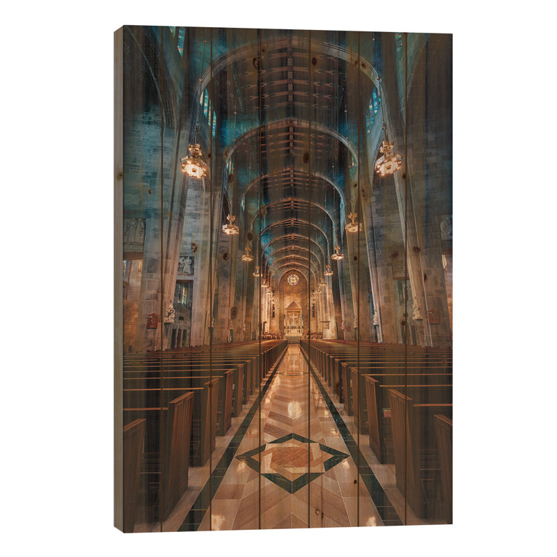 Cathédrale Notre-Dame-de-la-Reine, H 26 po x l 18 po x P 1,5 po