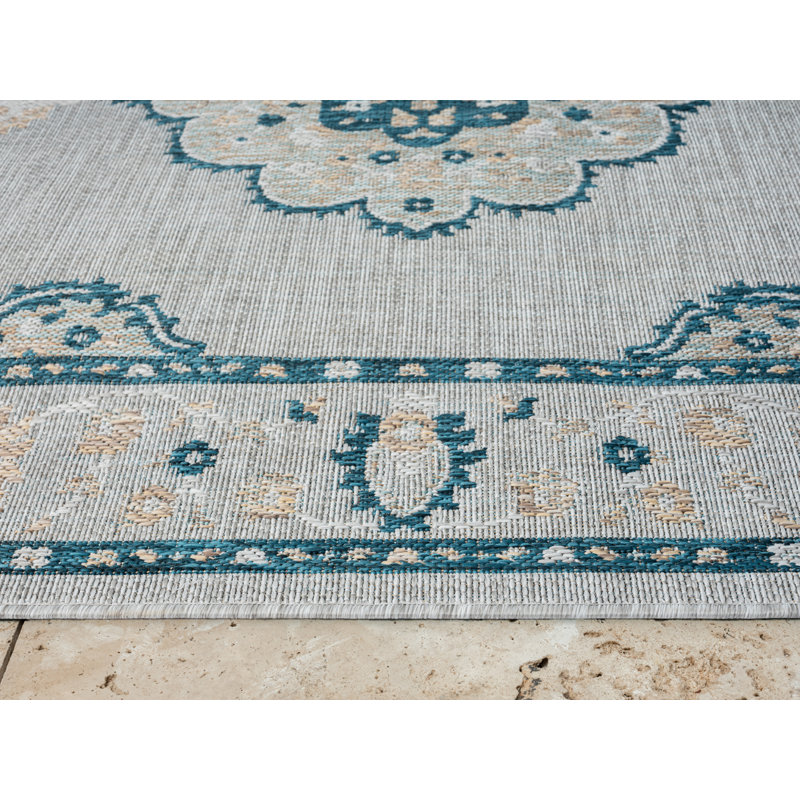 Kiarri Flatweave Oriental Indoor Rug, Rectangle 5' x 6'11"