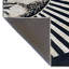 Tapis noir à motif de lignes noires-994422972