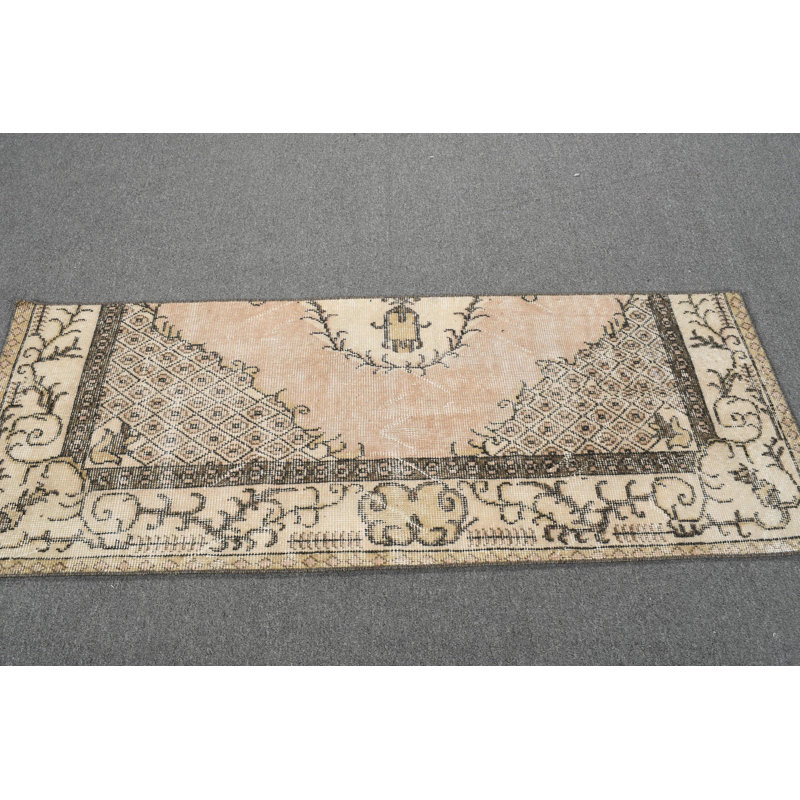Vintage Beige Turkish Oushak Rug Made of Organic Wool for Decorative Home Use