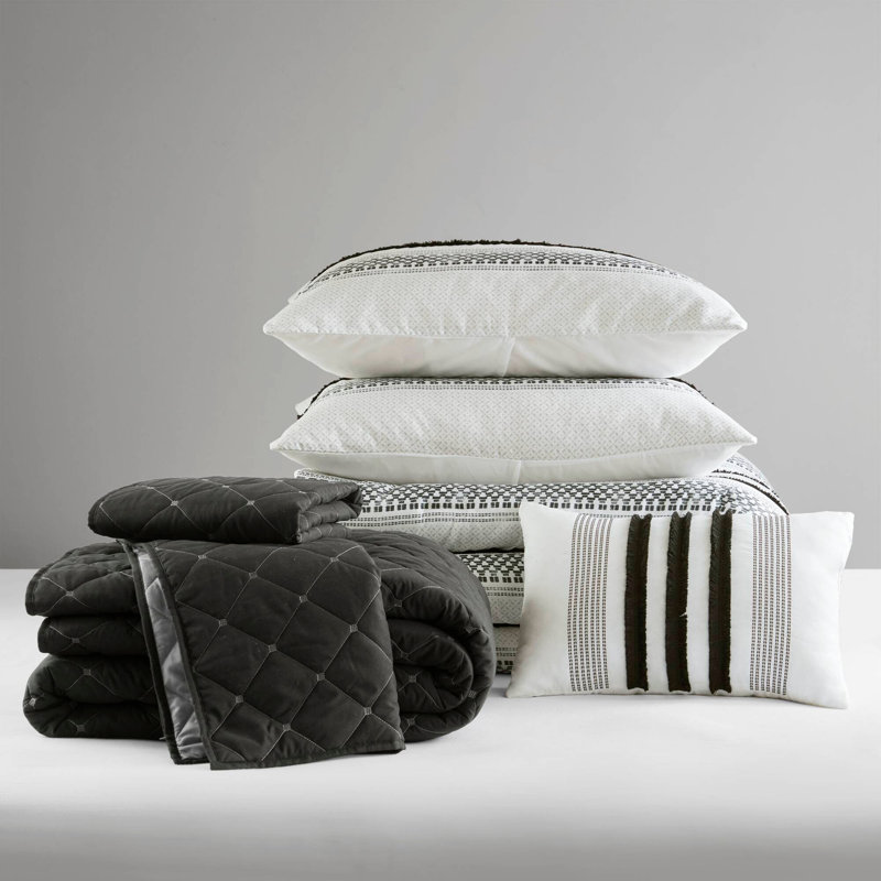 7 Piece Stripe Comforter and Quilt Set-Full/Queen