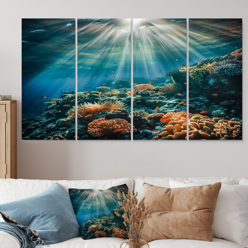 «Little Fishes God Rays Deep Ocean Orange Coral», reproduction d'art sur toile 4 pièces, H 32 po x l 64 po