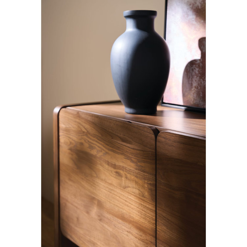 Kosjo Credenza