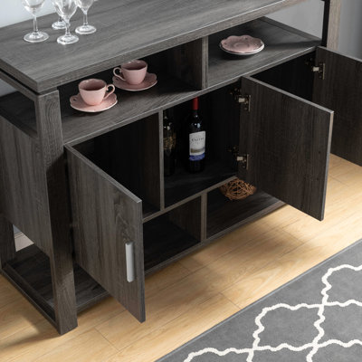 Buffet de cuisine, vitrine avec
