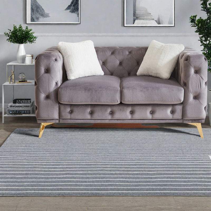 Canapé Chesterfield moderne en velours, pieds en métal, élégant pour le salon