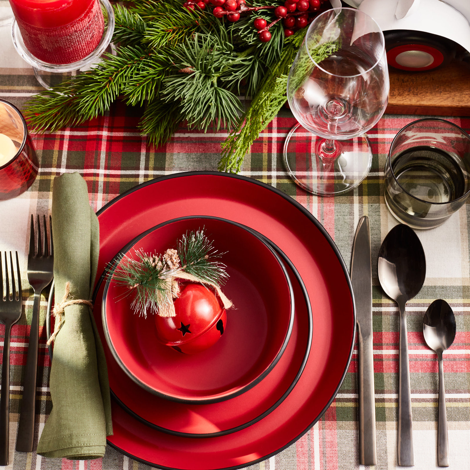 Stone Lain Albie 16-Piece Dinnerware Set Stoneware, Red/Black