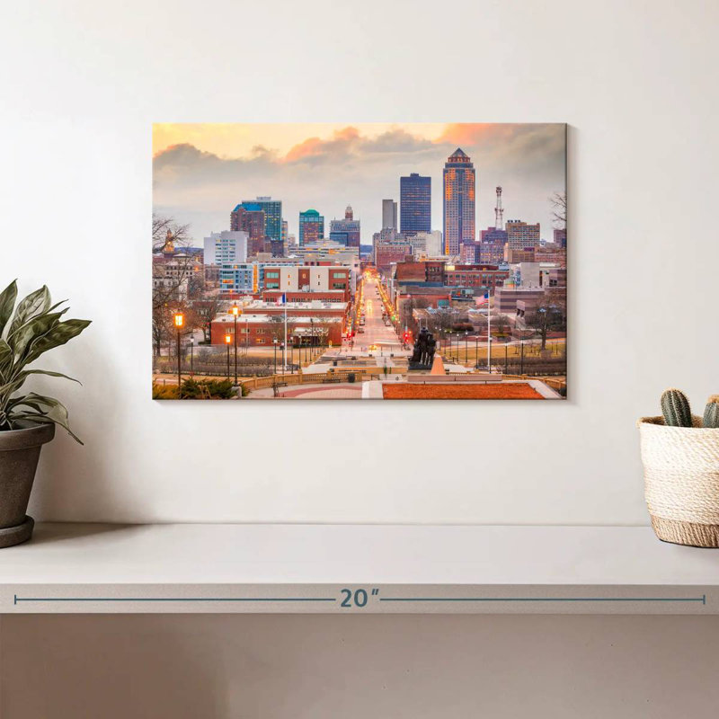 Nicci Des Moines Cityscape, 8" H x 12" W