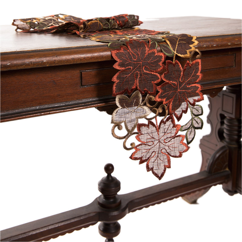 Chemin de table Dainty Leaf