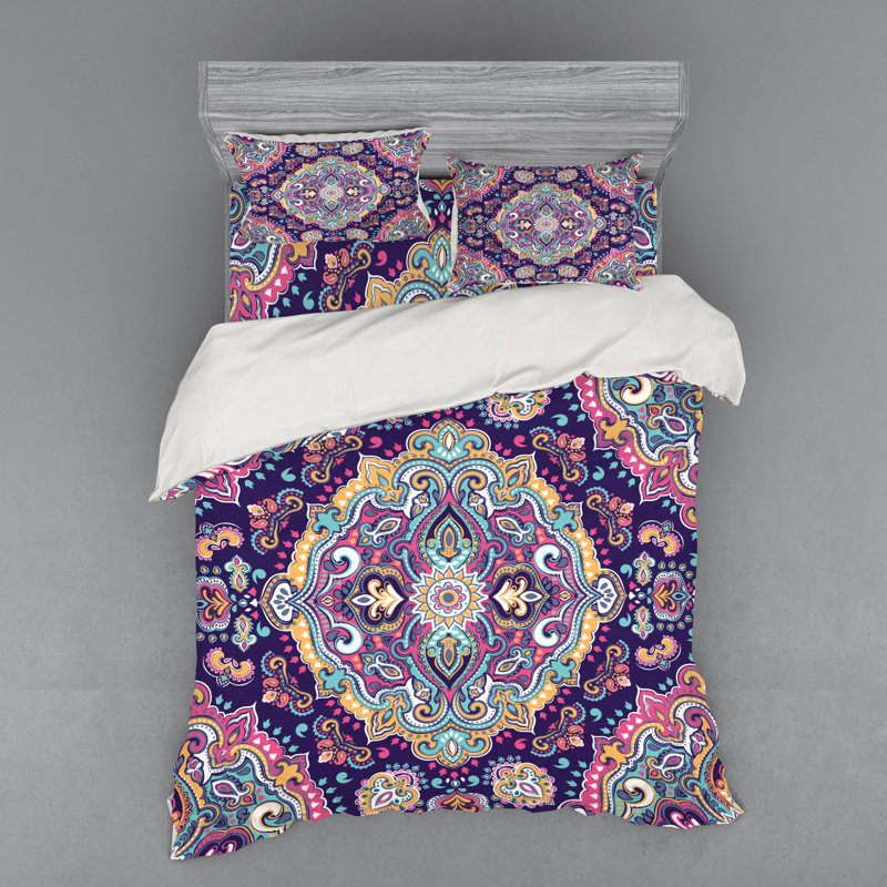 Traditional Polyester Floral Duvet Cover, Queen Duvet Cover + 3 Additional Pieces