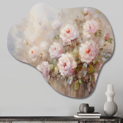 «Pink Roses Farmhouse Charm - Cloud Roses», impression murale de sculpture asymétrique en métal