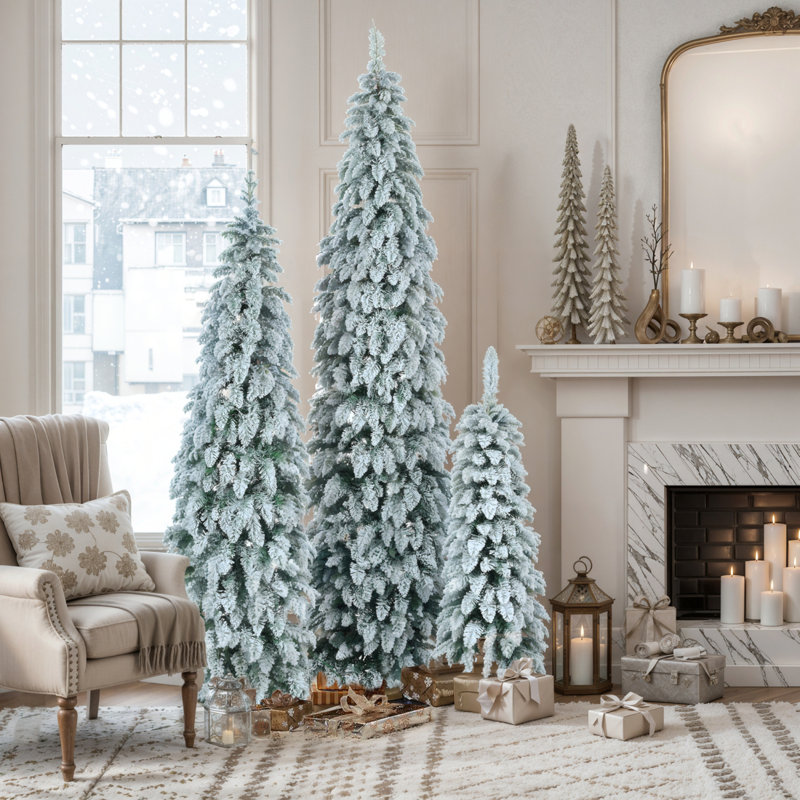 Ensemble de sapins de Noël enneigé avec lumières DEL et tailles multiples