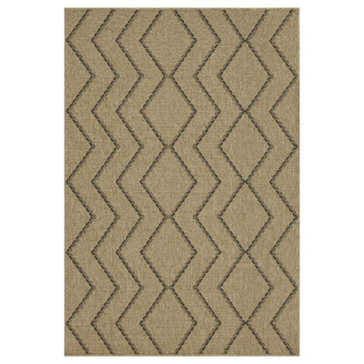 Durable Polypropylene Rug Modern Diamond Patterns Indoor/outdoor Spaces