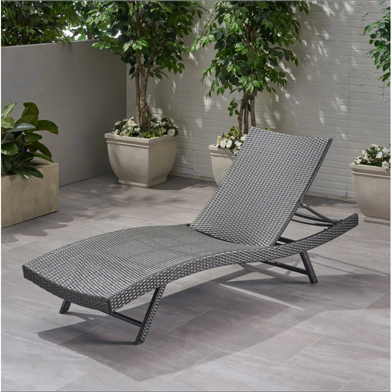 KAUAI PE WICKER CHAISE
