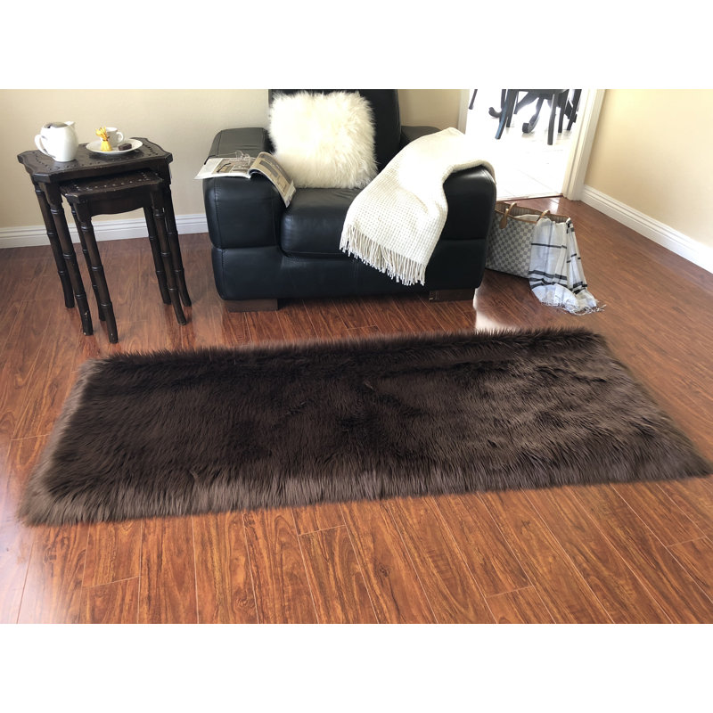 Tapis brun foncé Whisenhunt, Tapis de couloir 2 pi 6 po x 6 pi