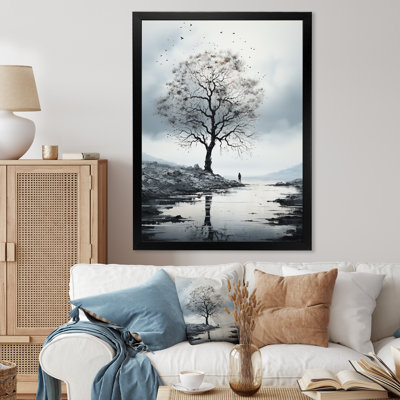 Arbre de Lynnai gris minimalisme solitude II