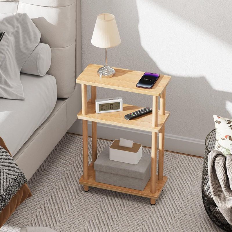 Petite table d'appoint étroite, table de bout Skinny à 3 niveaux pour les petits espaces, table de chevet mince avec tablette de rangement, table de chevet pour le salon, la chambre à coucher, naturel