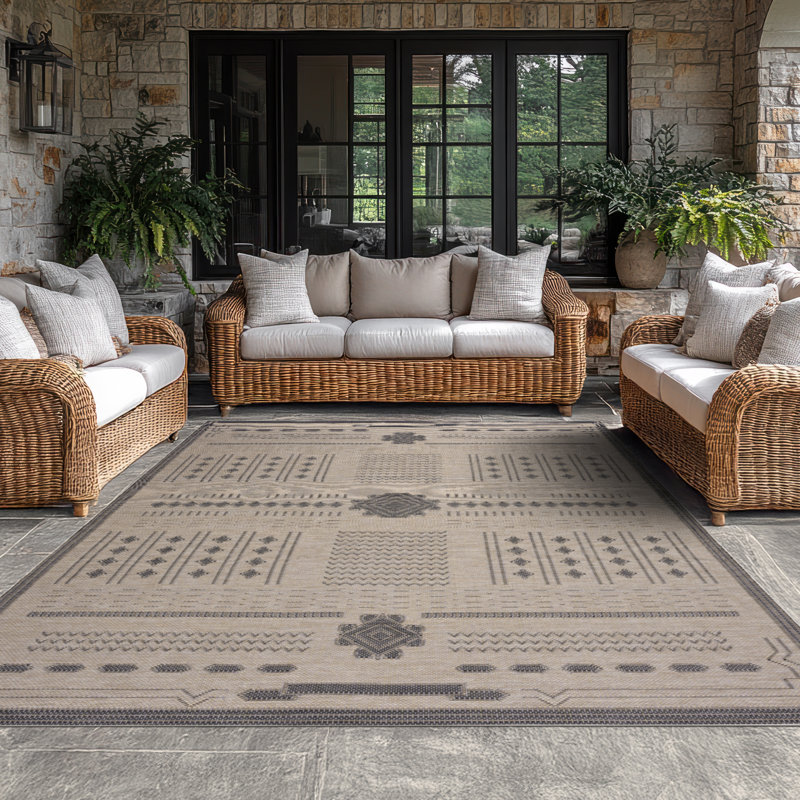 Diana Geometric Black & Beige Indoor / Outdoor Area Rug, Rectangle 5'3" x 7'3"
