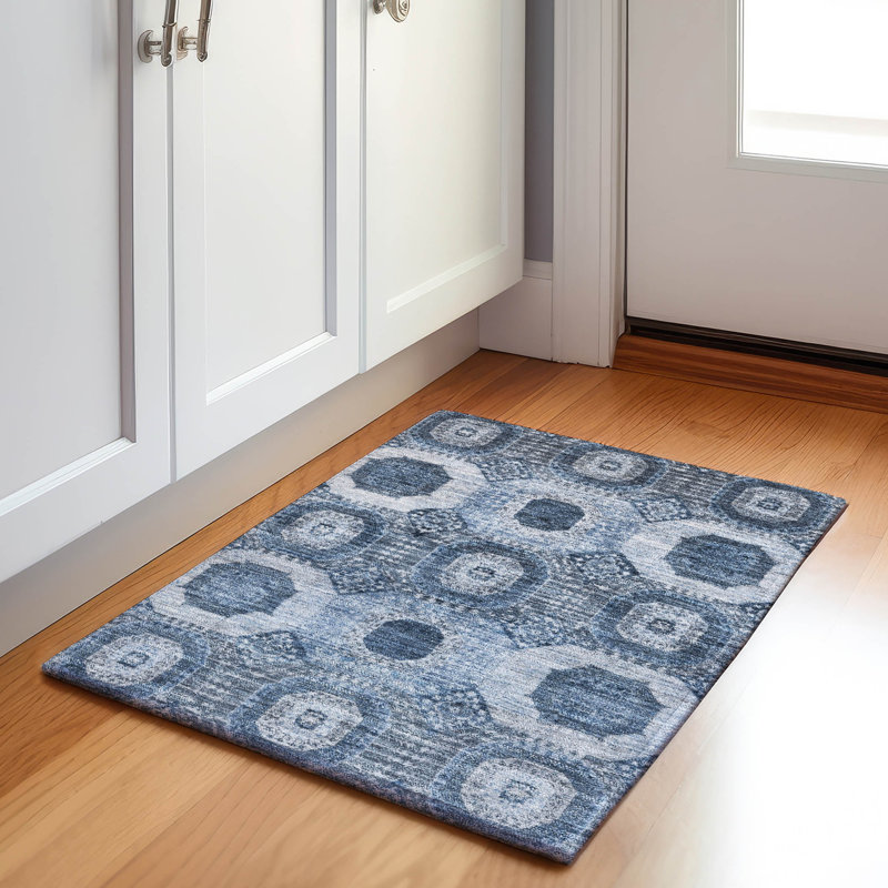 Tapis bleu intérieur / extérieur lavable à la machine Xhevrie, Rectangle 1 pi 8 po x 2 pi 6 po