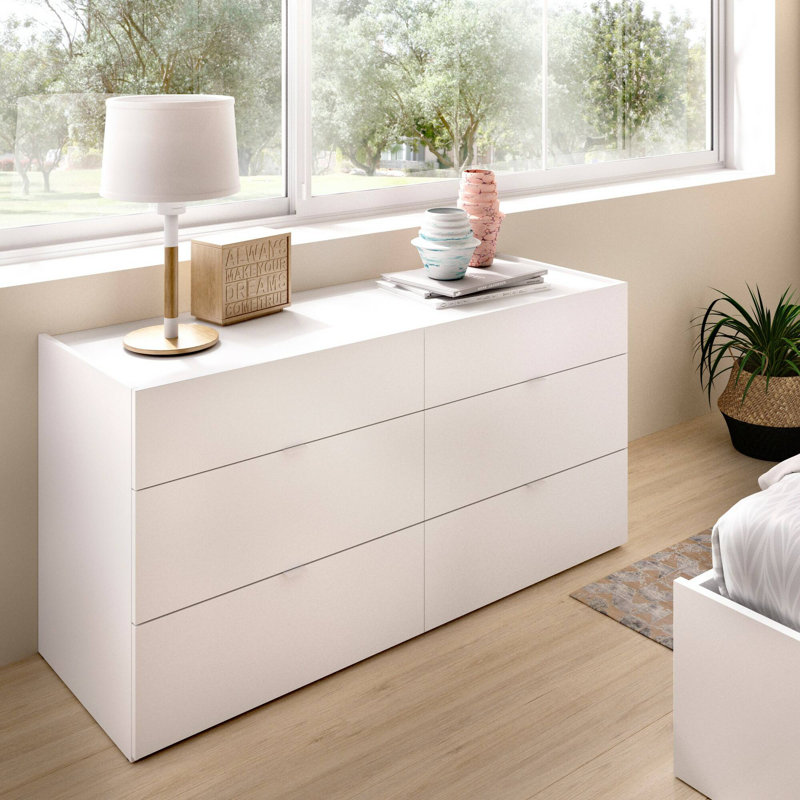 Abdalrhman 6 - Drawer Rectangle Accent Chest
