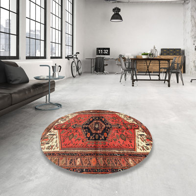 Tapis rouge à motif sud-ouest