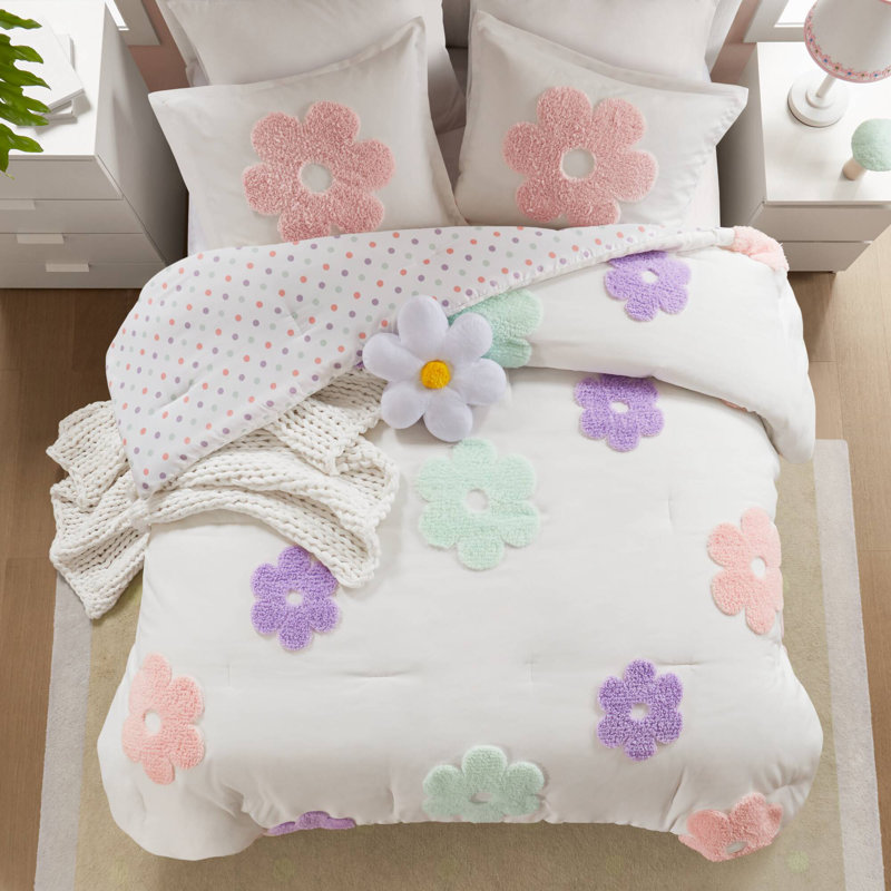 Gracie Floral Reversible Tufted Chenille Set with Flower, Full/Queen Comforter + 2 Shams + 1 Throw Pillow, White/Purple