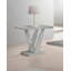 Ensemble de 3 tables basses et 2 tables de bout rectangulaires de style contemporain