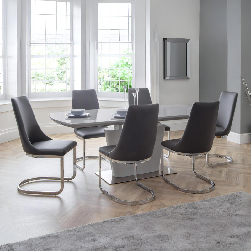 Wynnfield Extendable Dining Table, Grey