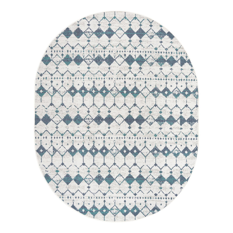 Geometric Indoor / Outdoor Rug, Oval 7'10" x 10'