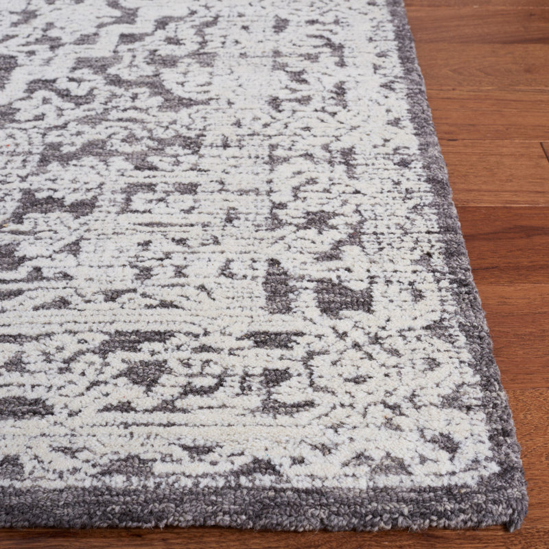 Gray and Ivory Hand-Tufted Wool Medallion Area Rug 3' x 5'