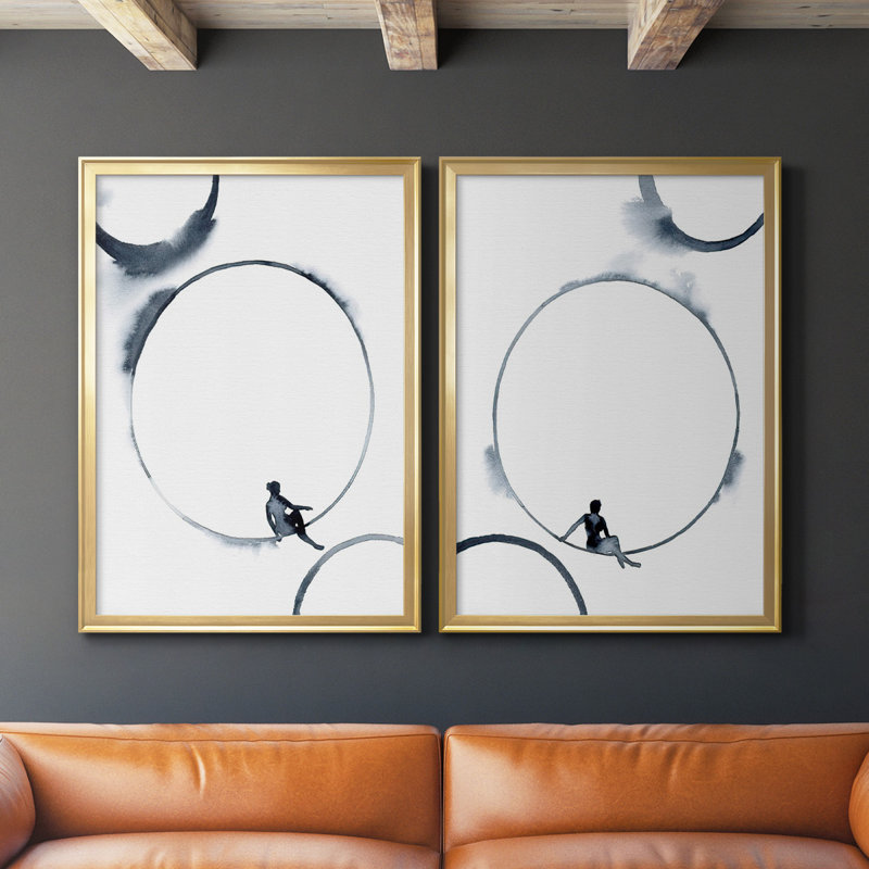 «Woman In The Moon I», toile encadrée de qualité supérieure - prête à être accrochée, H 36,5 po x l 53 po, Or