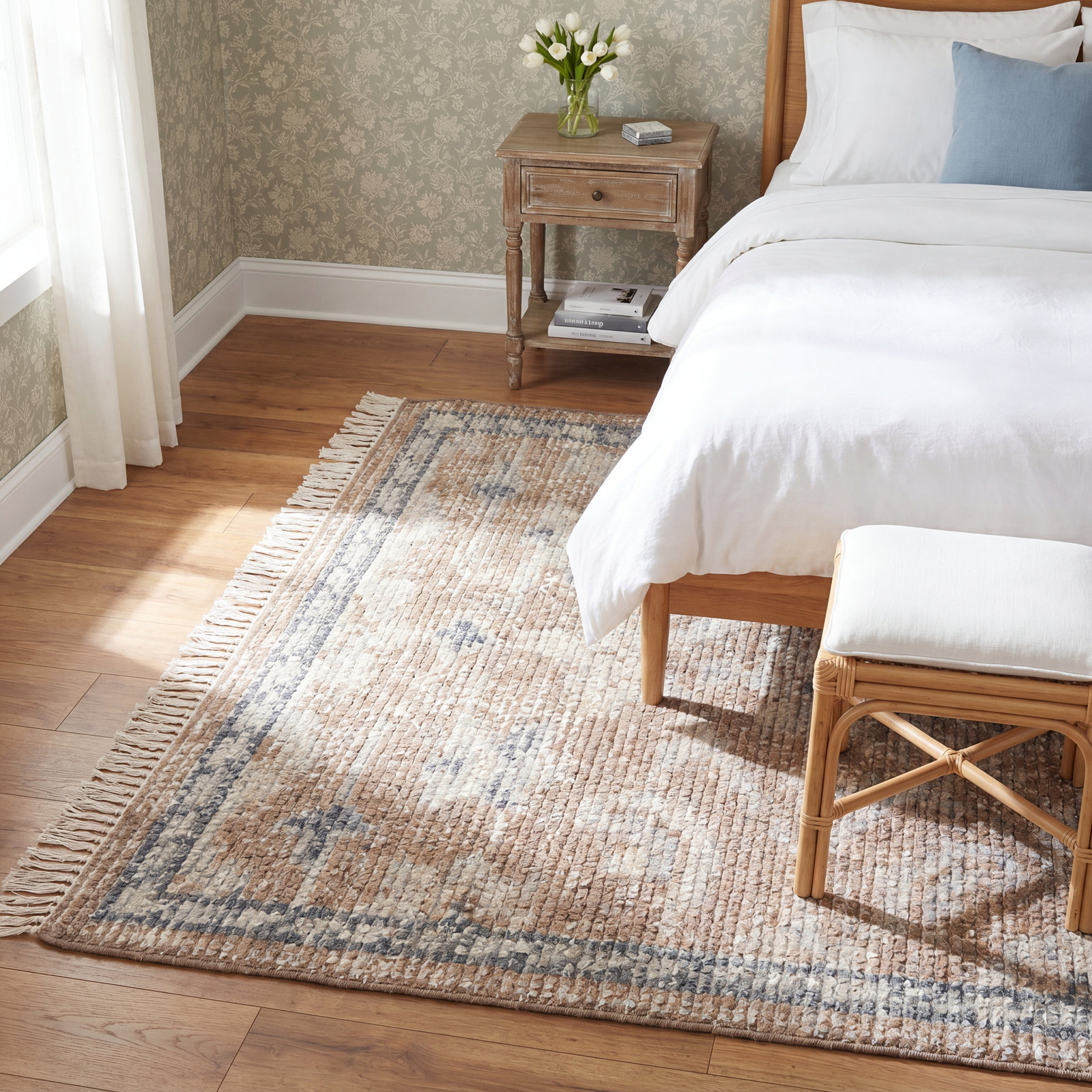 Birch Lane™ Hand Knotted Wool Aisha Rug, Rectangle 7'9" x 9'9"
