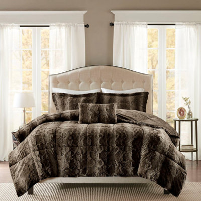 Full/Queen 4PC Faux Fur Comforter Set