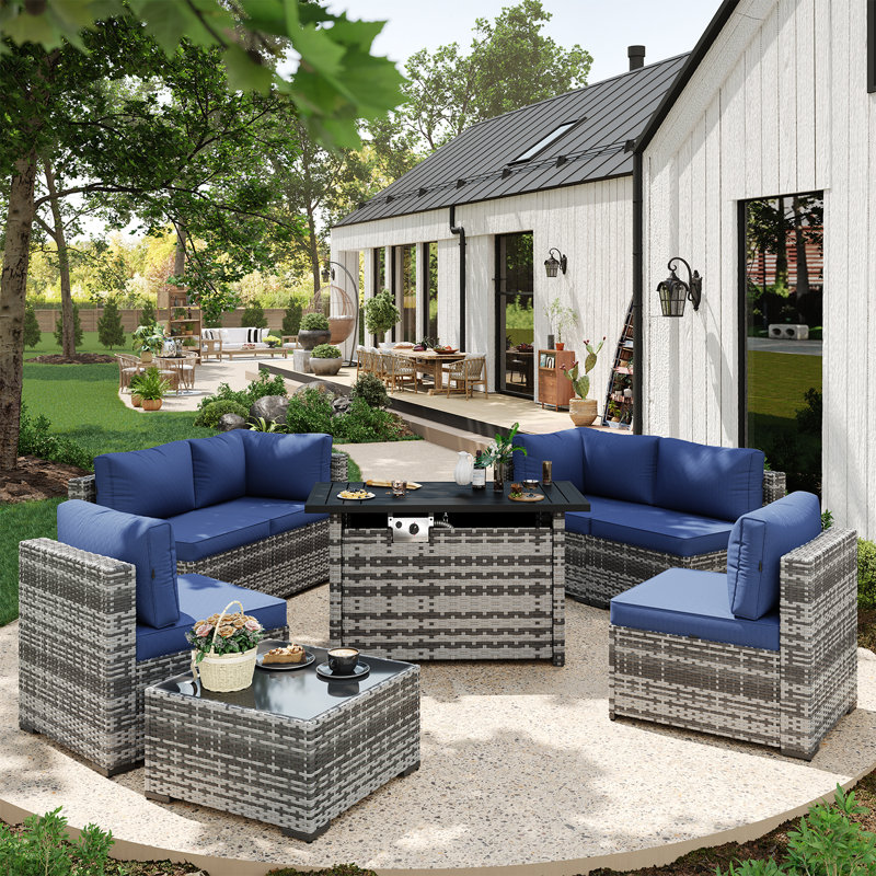 Ensemble de conversation pour patio en osier pour 6 personnes avec coussins, table basse et table de foyer d'extérieur 44 po Caradog