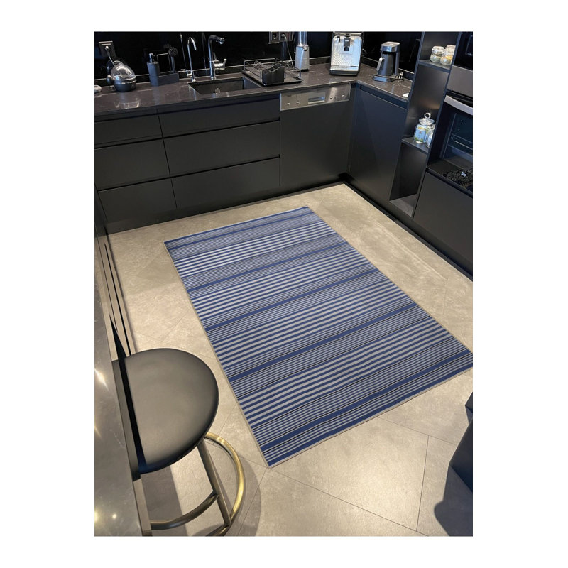 Tapis à rayures bleues à motif géométrique, Sous-tapis rectangulaire de 3 pi 3 po x 4 pi 11 po