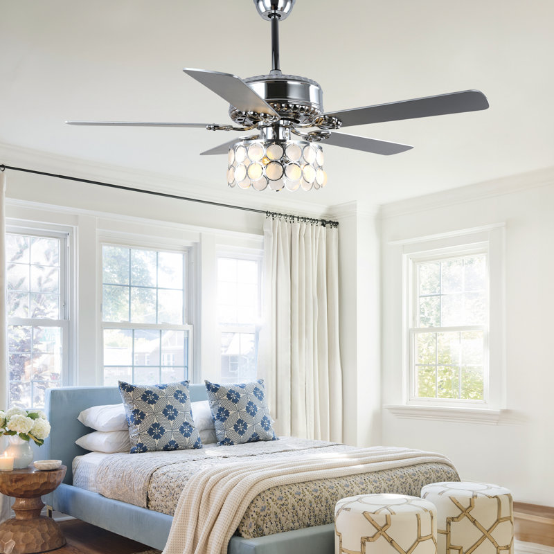 Ventilateur de plafond 52 po à 3 lumières chromées