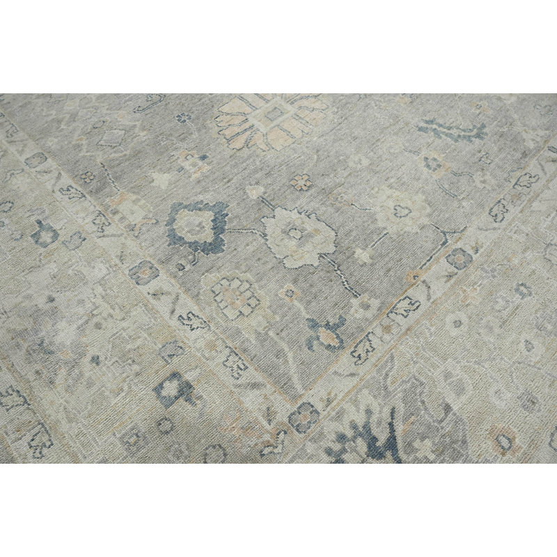Tapis vert unique en son genre, Rectangle 9 pi 11 po x 13 pi 8 po