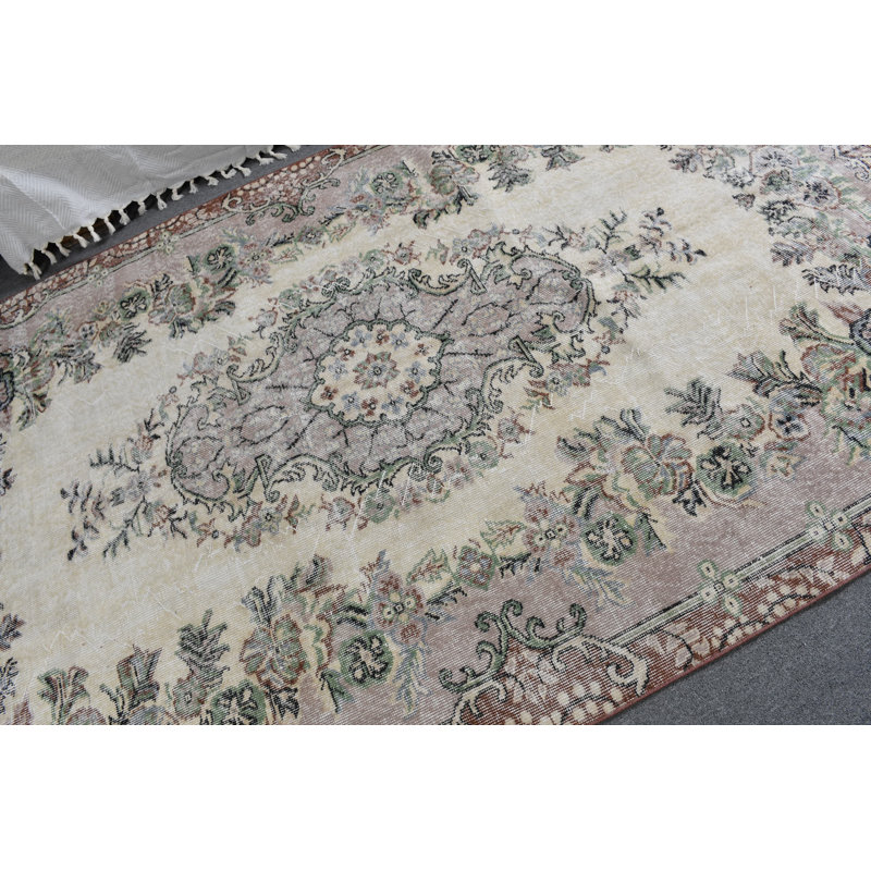 Accessoire de tapis en laine turque antique parfait pour le décor d'une grande chambre ou d'un salon - beige / mauve 11561
