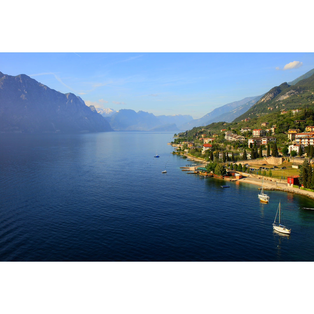 Italienischer Gardasee von Agustavop - Kunstdrucke auf Leinwand ohne Rahmen