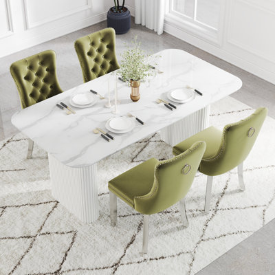 Ensemble de salle à manger rectangulaire en bois avec chaise capitonnée
