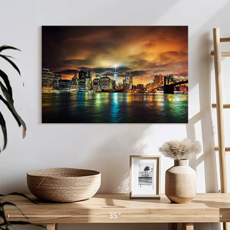 Nicci Manhattan Nightfall, 16" H x 24" W