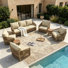 Ensemble de patio d'extérieur pivotant en corde pour sept personnes avec coussins et deux tables d'appoint