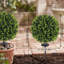 Ensemble de 2 buissons sphériques artificiels en forme de buis artificiel de 1,3 pi (15,8 po) avec piquet de sol intégré, verdure artificielle intérieure et extérieure résistante aux rayons UV, plantes artificielles pour le jardin, le porche et le b