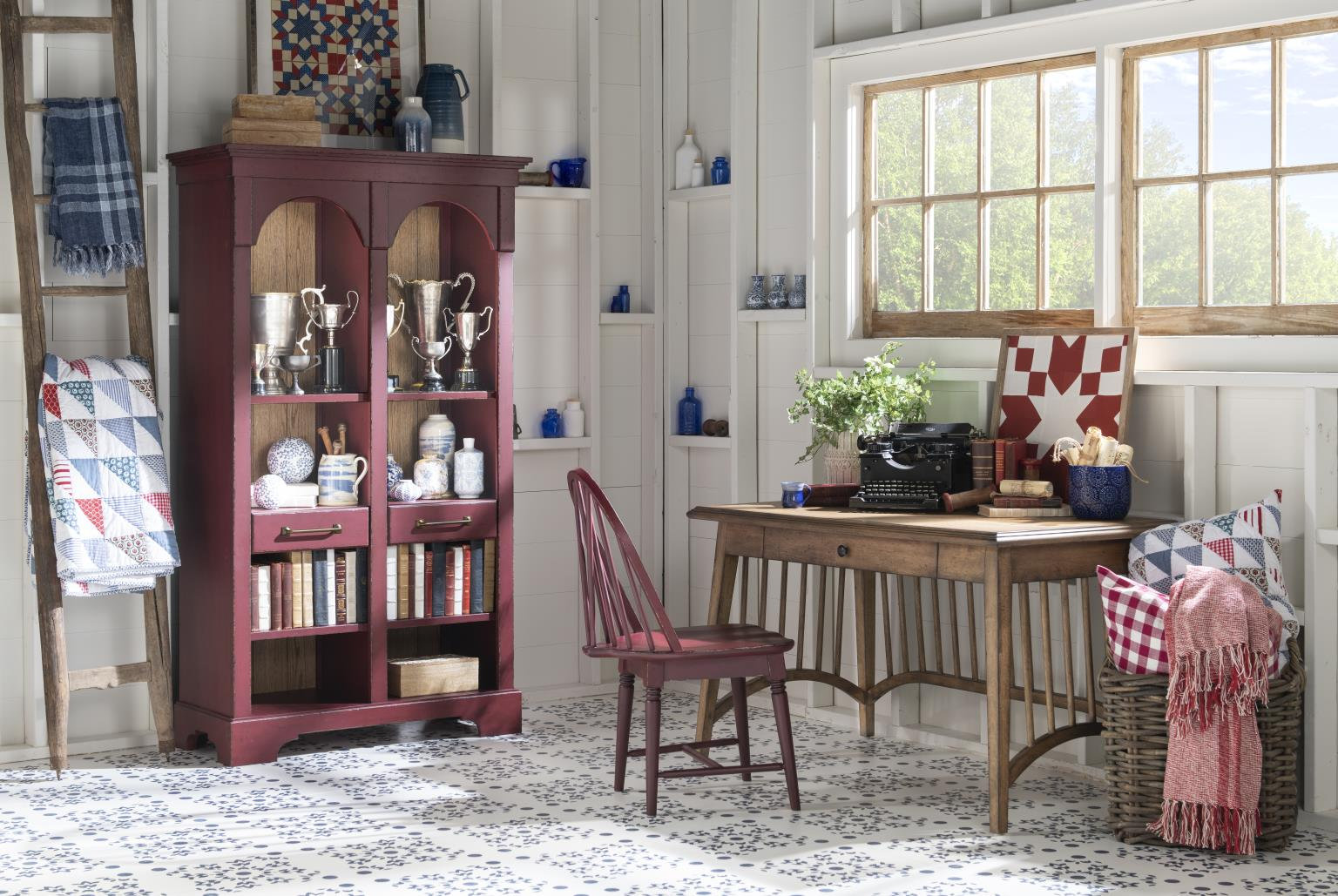 Country Living 1-Drawer Writing Desk