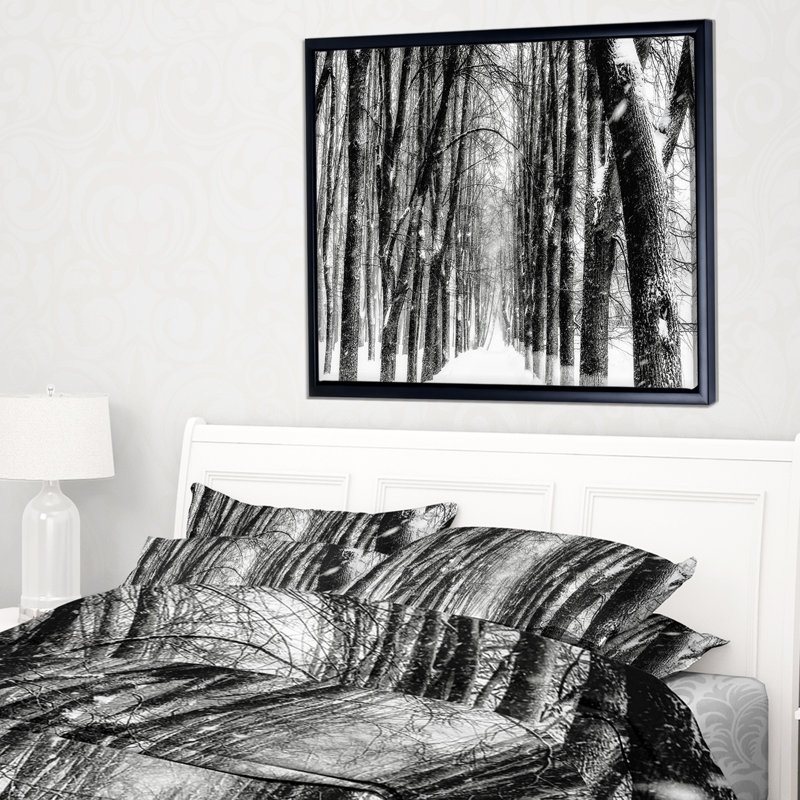 «Snowy Forest Black and White», reproduction de photo sur toile, H 16 po x l 32 po x P 1 po