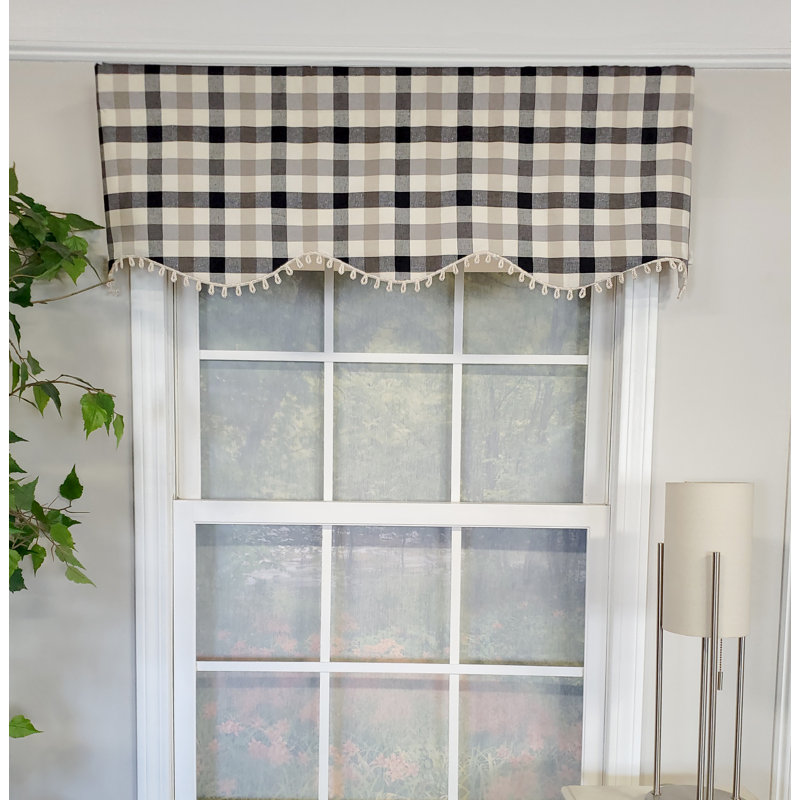 Checkered Scalloped Window Valance